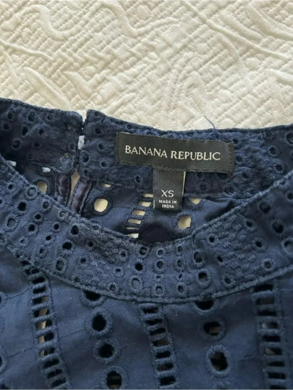 Banana Republic XS Navy Eyelet Lace Blouse & Black Lace Top Bundle Romantic